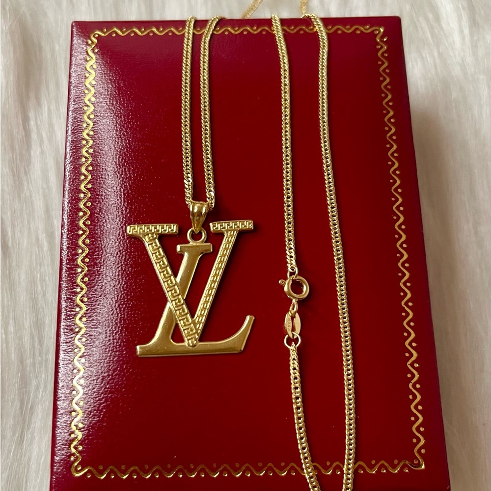New Real 18k Saudi Solid Gold Big Pendant Necklace 18" long